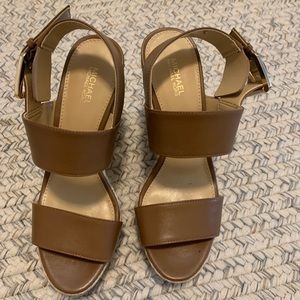 PreOwned Michael Kors wedge heels size 6